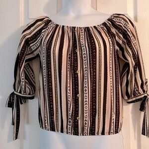 like new off shoulder cute top